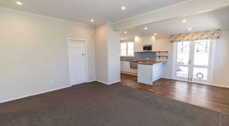 Charming Three-Bedroom Home - Photo 2