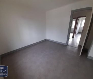 Location Appartement 2 pièces 40m² LE CHAMBON FEUGEROLLES 42500 - Photo 4