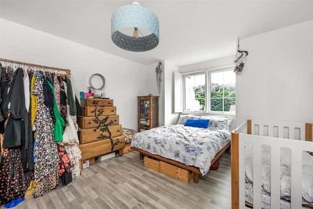 Platinum Apartments, Lower Road, Kenley, CR8 - Photo 5