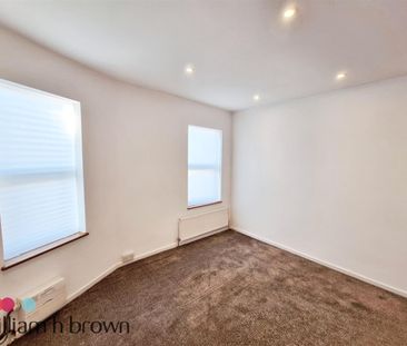 London Road, Grays - Photo 6