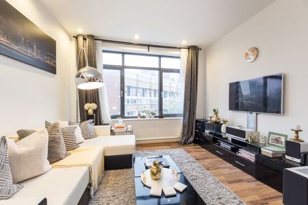 Copenhagen Place, London, E14 7FF - Photo 2
