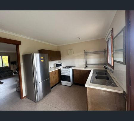 39C Warsaw Crescent, Hackham West, SA 5163 - Photo 2