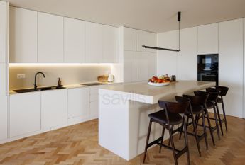 T3 totalmente remodelado na Rua Gonçalo Cristóvão - Porto