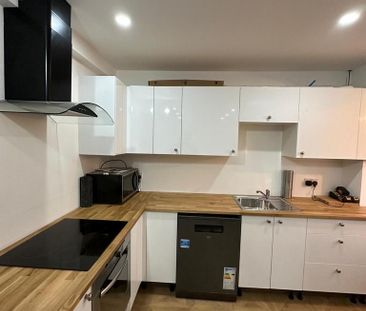 1 bedroom in a house share to rent - Photo 6
