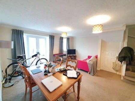 3 bedroom terraced house to rent - Photo 3