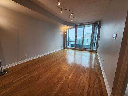 For Lease - 1 Elm Drive Unit# 1712, Mississauga, Ontario - Photo 2