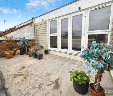 Ferry Road, Hockley, SS5 6NA - Photo 4