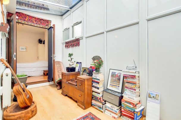 Castelnau, Barnes, SW13, London - Photo 1