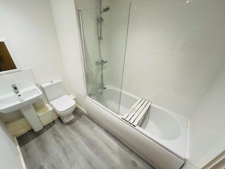 2 bedroom flat to rent - Photo 4