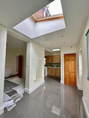 Roath Road - Photo 1