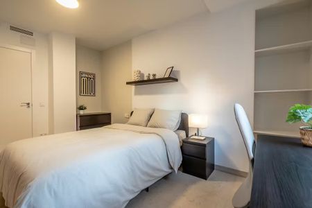 Carrer de Sueca, Valencia, Valencian Community 46006 - Photo 2