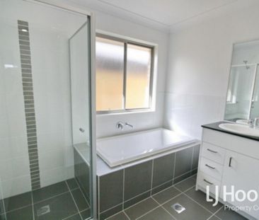 Modern Family Home in the Heart of Yarrabilba � Spacious, Stylish &... - Photo 2