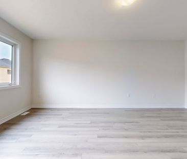 For Lease - 15 Prudhoe Terrace, Barrie, Ontario - Photo 1