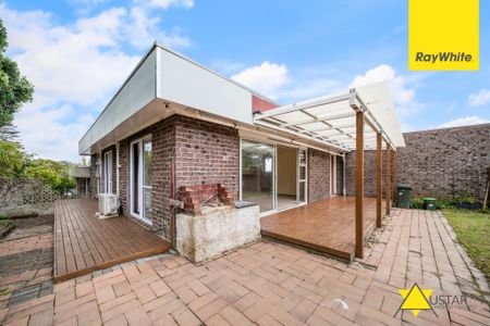 Modern Comfort in Prime New Lynn Location - Photo 4