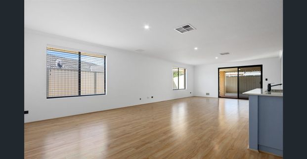 Spacious 4 Bed, 2 Bath Home in Bertram - Photo 1