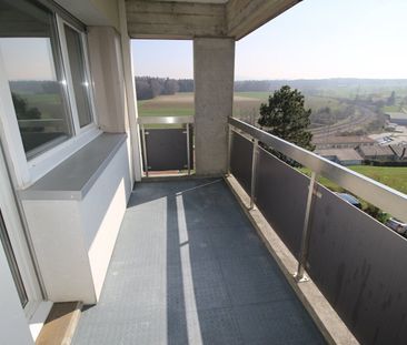 Spacious accommodation in beautiful green surroundings, without nei... - Foto 4