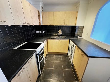 Heath Way, Heath Hays, Cannock - Photo 4