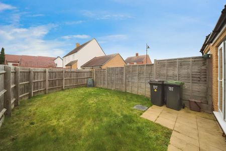 3 bedroom end of terrace house to rent - Photo 3