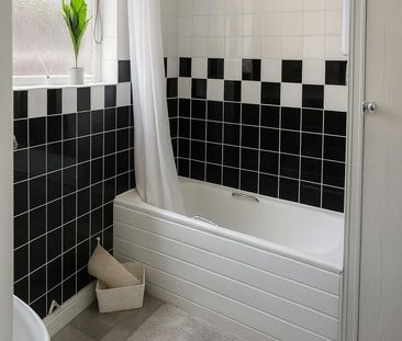 1 bedroom in a house share to rent - Photo 6