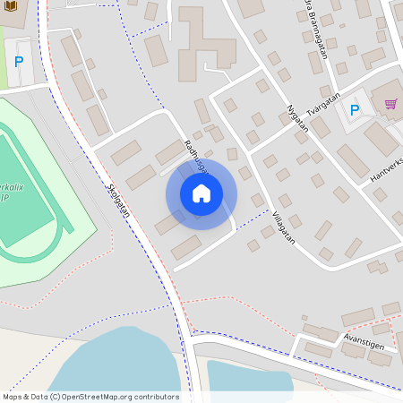 Overkalix, Radhusgatan 45, markplan med uteplats.