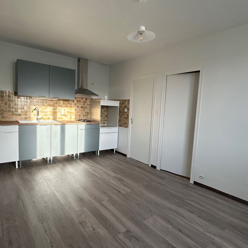 Location Appartement 3 pièces 62m² LAVARDAC 47230 - Photo 1