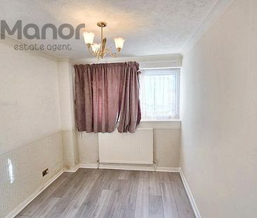 4 bedroom terraced house to rent - Photo 3