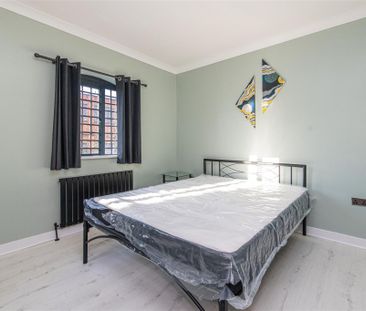 1 bed House To Let - Photo 3