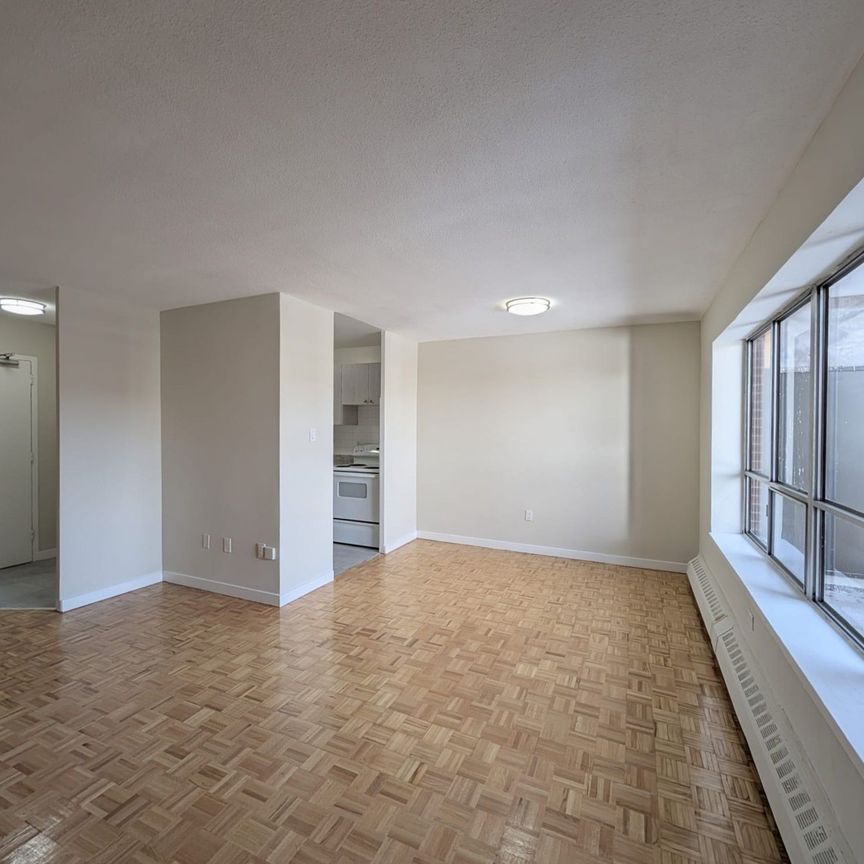 For Lease - 1901 Martin Grove Road Unit# 521, Toronto, Ontario - Photo 1