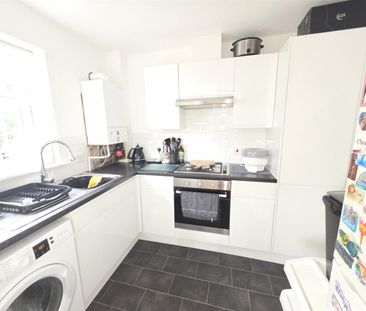2 Bedroom Flat To Let - Photo 4