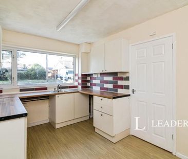 3 bedroom house to rent Patricia Close, Lowestoft, Suffolk, NR32 - Photo 5