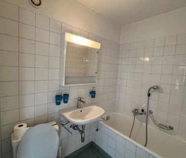 Agréable appartement de 2 pièces au 3ème étage - Photo 3