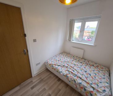 4 bedroom townhouse to rent - Photo 6