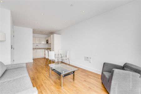 1 bedroom flat to rent - Photo 2
