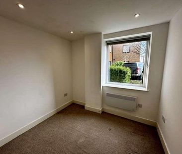 Crown House, Banbury, OX16 - Photo 1