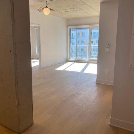 2 CH - 1 SDB - Montreal - $2,120 /mo - Photo 3