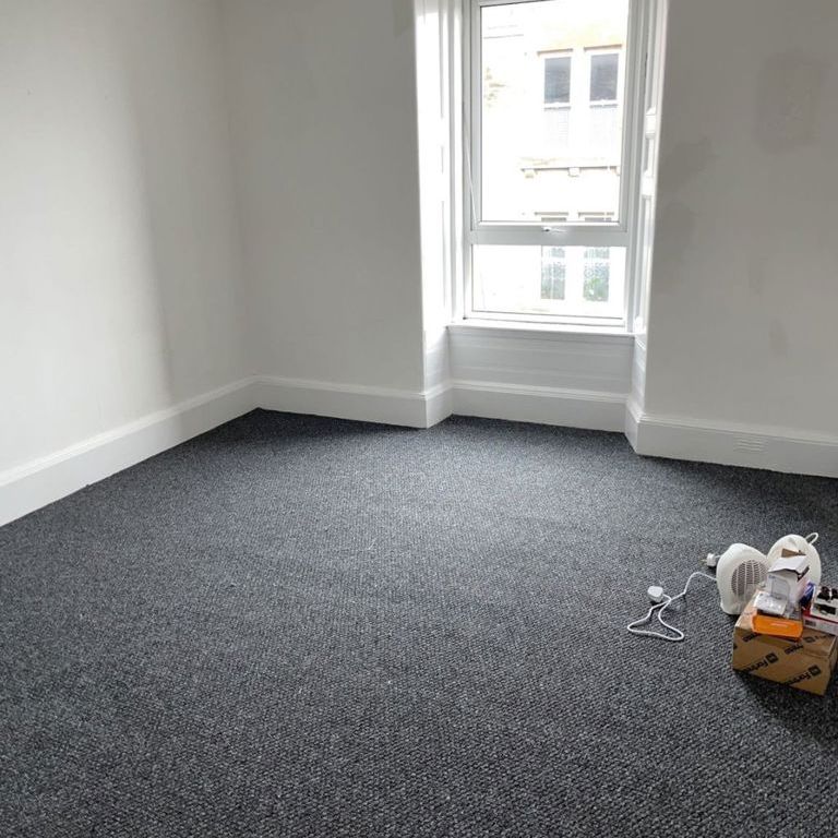 Provost Road, Dundee - Photo 1