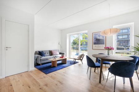 Skønt enderækkehus fra 2025 med bl.a. 3 soveværelser, terrasse og balkon<br> - Photo 2