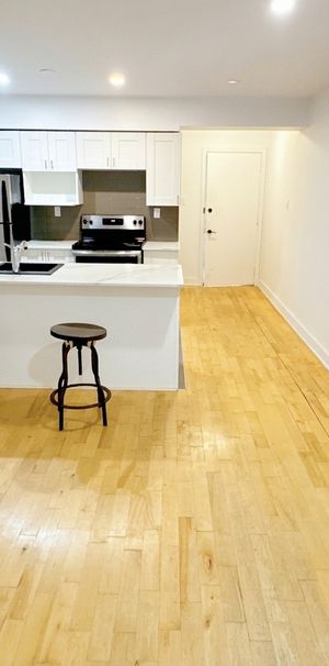 3½ à Louer — Village Gai — 1549 $/mois - Photo 1