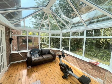 Redwood Drive, Huddersfield - Photo 3