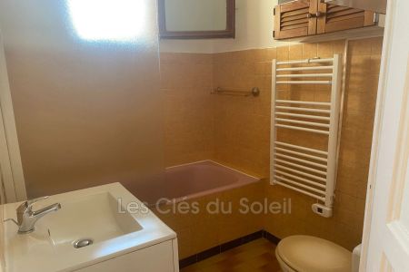 Location appartement 2 pièces 44 m² La Seyne-sur-Mer - Photo 3