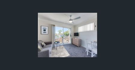 MODERN, FULLY FURNISHED STUDIO APARTMENT WITH BILLS INCLUDED* - Photo 5