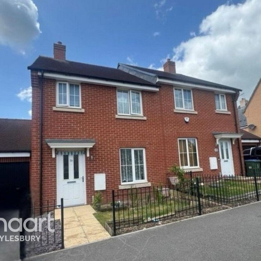 3 bedroom semi-detached house to rent - Photo 1