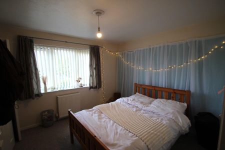 5 bedroom townhouse to rent - Photo 3