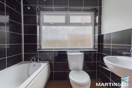 1 bedroom ground floor flat to rent - Photo 3