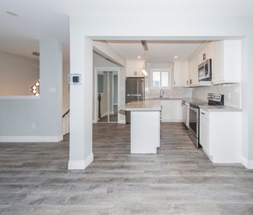 For Lease - 389 Churchill Court Unit# A, Waterloo, Ontario - Photo 5