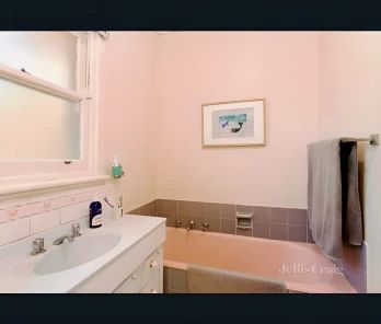 22 Coorie Crescent, Rosanna, Melbourne - Photo 3