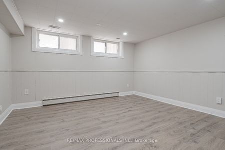 For Lease - 364 Rathburn Road, Toronto, Ontario - Photo 5