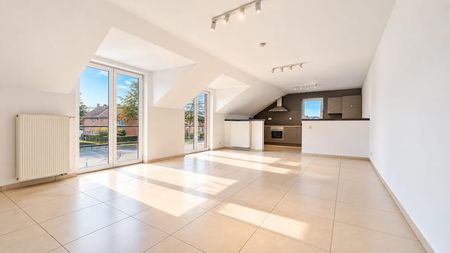 Appartement te huur - foto 2
