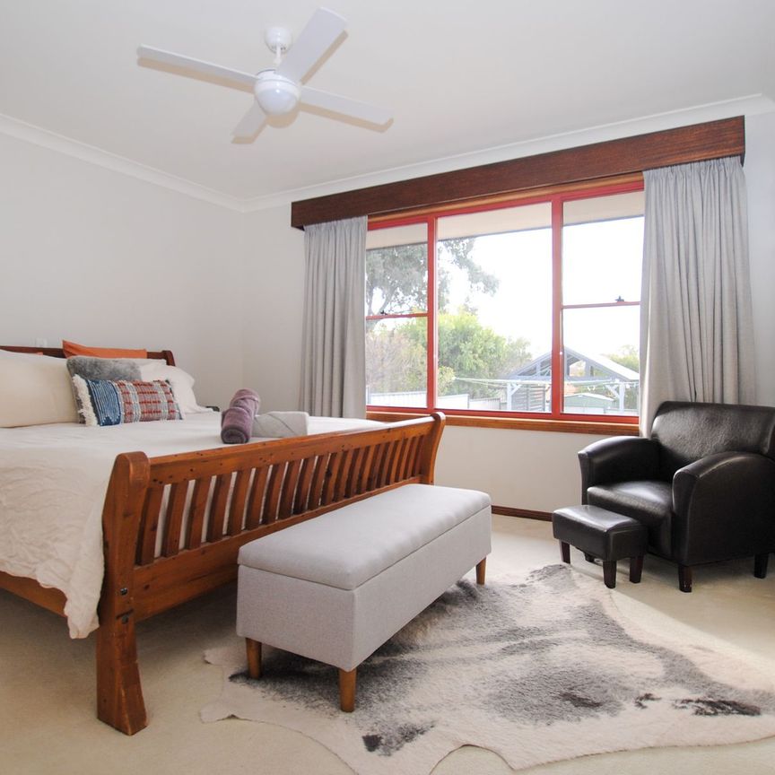 FOUR BEDROOM FULLY FURNISHED FAMILY HOME - Photo 1