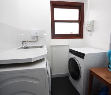 Studio to rent - Photo 6